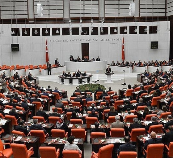 2023 bütçesi: Faize gidecek parayla, eğitime gidecek para aynı