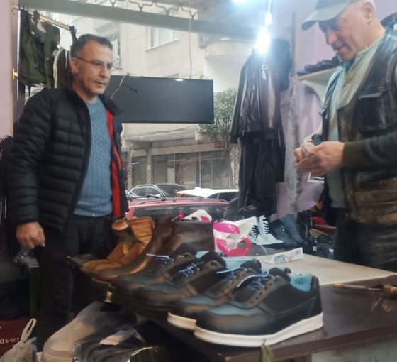 Pahalılık terziye yöneltti: İki kez yama yapmışım, üçüncüye geliyor