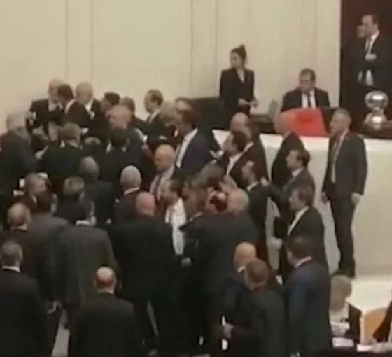 Meclis'te yine kavga çıktı: İYİ Partili Örs hastaneye kaldırıldı