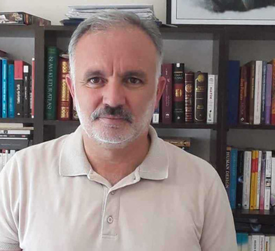 Ayhan Bilgen Artı Gerçek’e konuştu: AKP'ye geçmeyecek, aday olmayacak, ittifaklara katılmayacak
