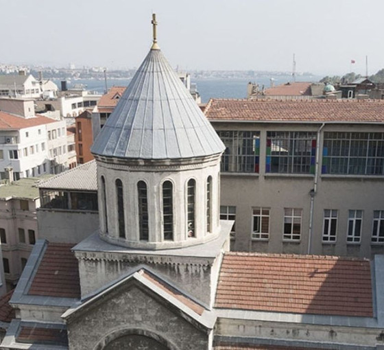Az bırakılan halkların ve inançların vakıf seçimleri