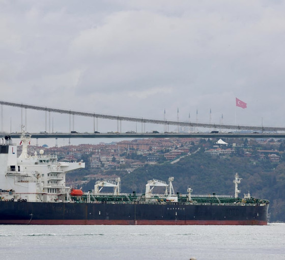 Petrol piyasalarını etkileyecek kriz: Boğazlarda bekletilen petrolün değeri 1.2 milyar dolar