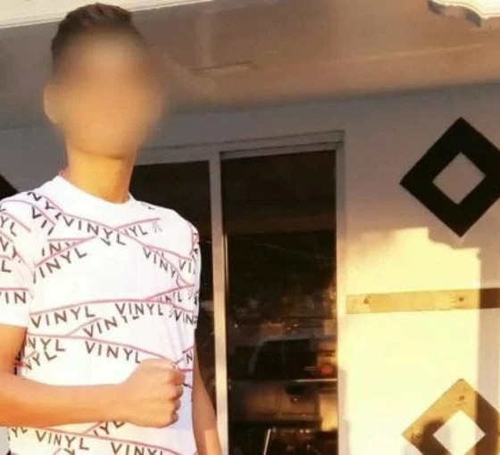 Yunanistan'da 16 yaşındaki Roman genci vuran polise geçici ev hapsi verildi