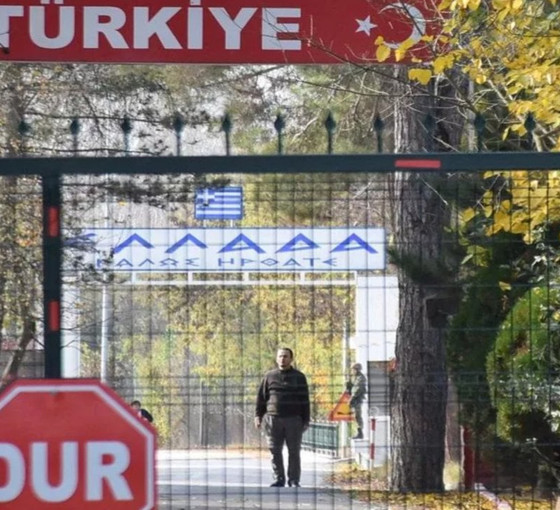 Türkiye'den Yunanistan'a uyuşturucu ve silahla giren bir kişi yakalandı