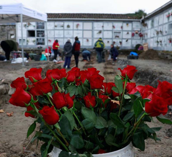 İspanya, Franco diktatörlüğüyle yüzleşiyor: 53 Cumhuriyetçinin cesedi toplu mezardan çıkarıldı