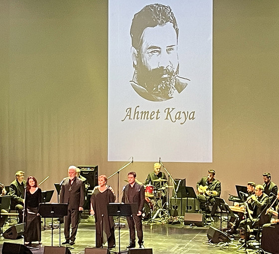 Ahmet Kaya, vefatının 22'nci yılında AKM'de şarkılarıyla anıldı