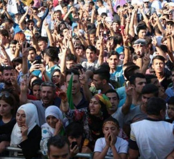 Kürt seçmen hem muhalefeti hem de iktidarı izliyor