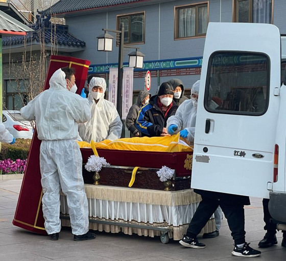 Çin yeni Covid-19 ölümleri duyurmuyor, Pekin'de cenaze evleri doldu