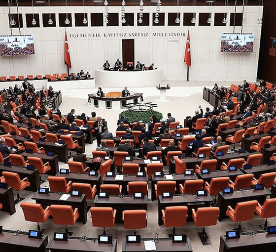 EYT kaosu: Tek sayfalık yasa teklifi