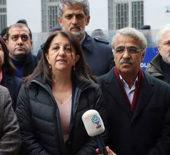 Kadıköy'de açıklama yapan HDP'li Buldan: Bu tokat Roboski halkına da atıldı