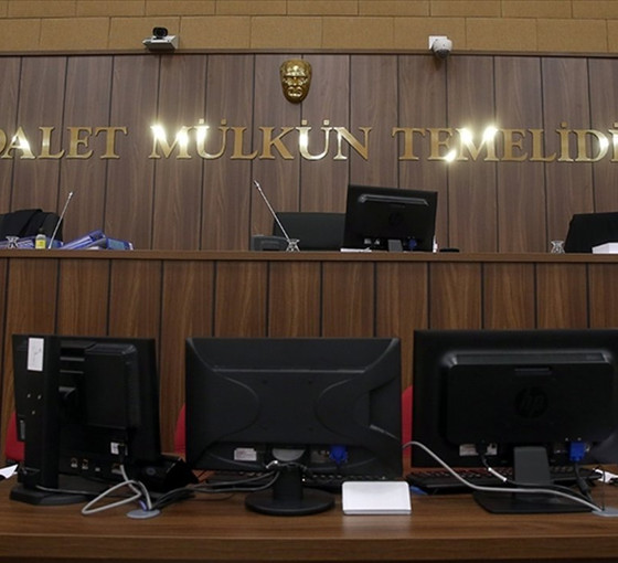 İzmir'de Karşıyaka Belediyesi 32 memur hakkında soruşturma başlattı