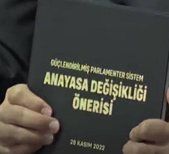 Ayrımcı bir anayasa taslağı