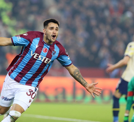 Trabzonspor, Fenerbahçe'yi 2-0 yendi