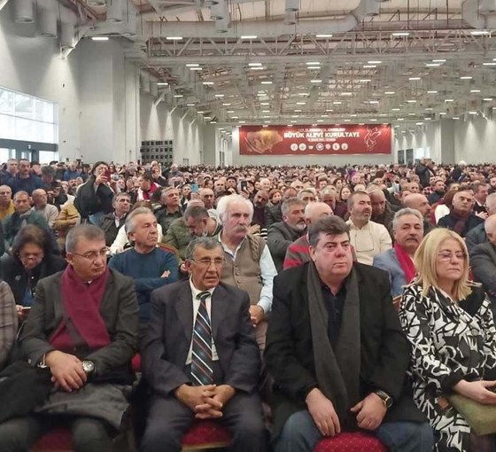 Büyük Alevi Kurultayı: 'Laik ve Demokratik Türkiye' şiarıyla buluştular