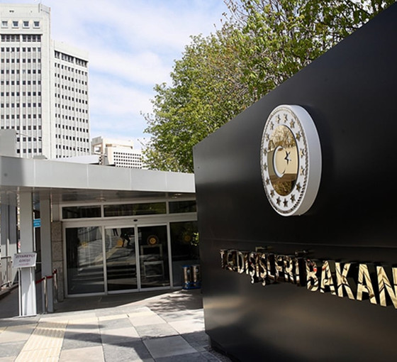 Kapanan konsoloslukların temsilcileri Dışişleri'ne çağrıldı