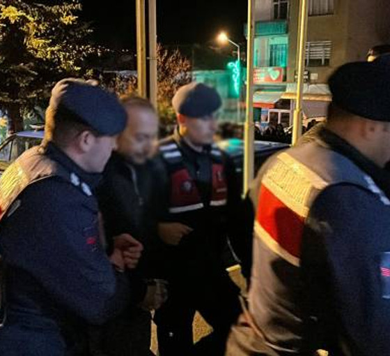 Samsun'da aralarında muhtar ve memurların olduğu 19 kişi gözaltına alındı