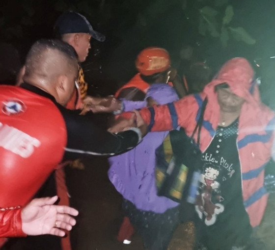 Filipinler'de sel ve heyelan felaketi: En az 26 kişi kayıp