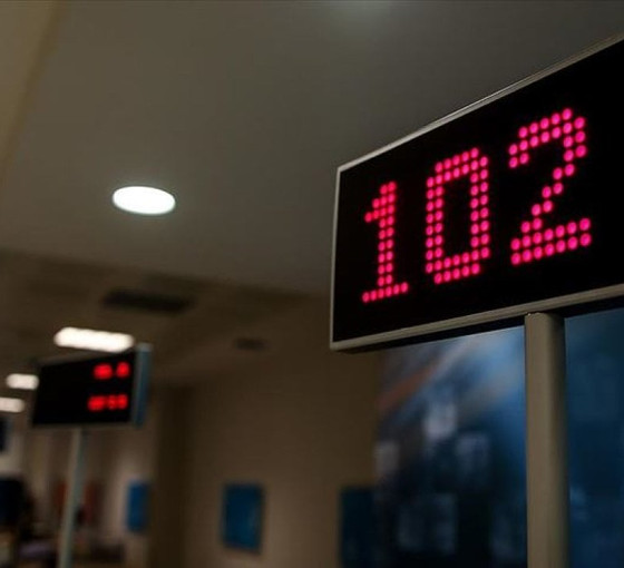 Yeni kimlik kartı olmadan bankada işlem yapılamayacak