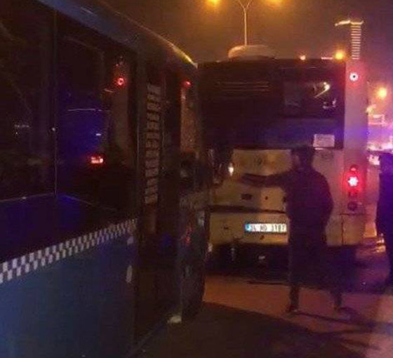 Maltepe'de minibüs İETT otobüsüne çarptı: Yedi yaralı var