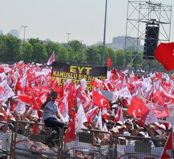 EYT'yi kıl payı kaçıranlar: 48 saat ile 17 yıl kaybettim