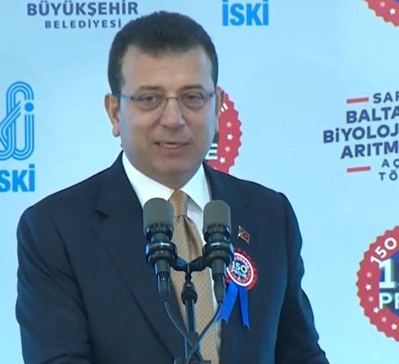 Ekrem İmamoğlu, anne ve babasıyla umreye gidiyor