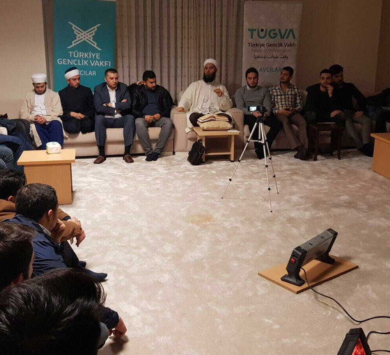 'Cariye satın alınabilir' diyen Akay TÜGVA'da eğitim vermiş