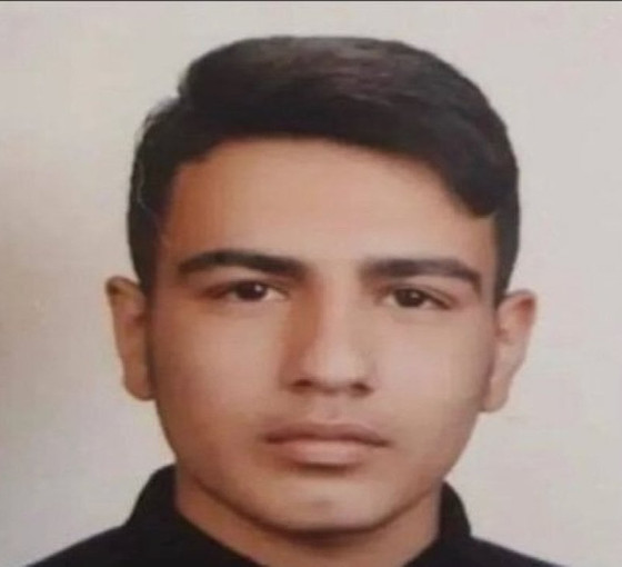 İran'da 18 yaşındaki eylemciye iki kez idam cezası