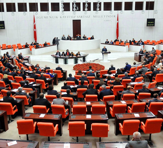 Sözleşmeli personele kadro teklifi komisyondan geçti