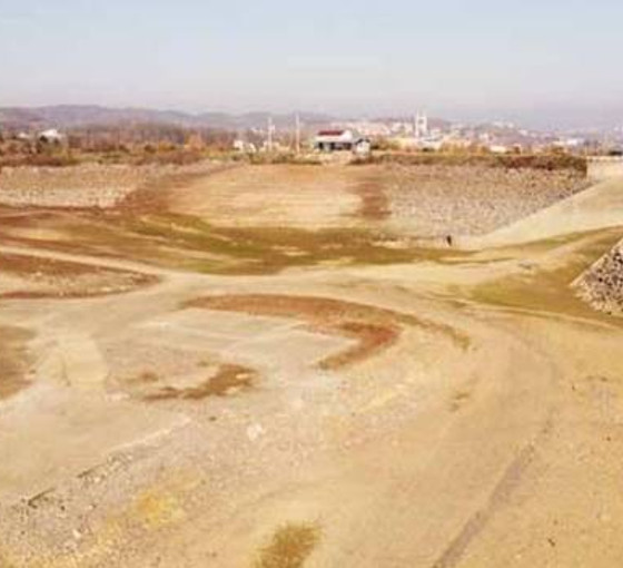 Gökçe Barajı'nda su seviyesi azaldı: Yalova'nın 30 günlük suyu kaldı