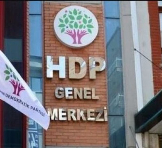 AYM’ye önerim: Kapatacaksanız, HDP’nin Hazine hesabını bloke edin, kolaylık olur