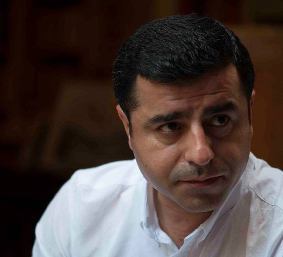 Demirtaş: Gözünüzü, kulağınızı kapayın ve HDP'ye güvenin
