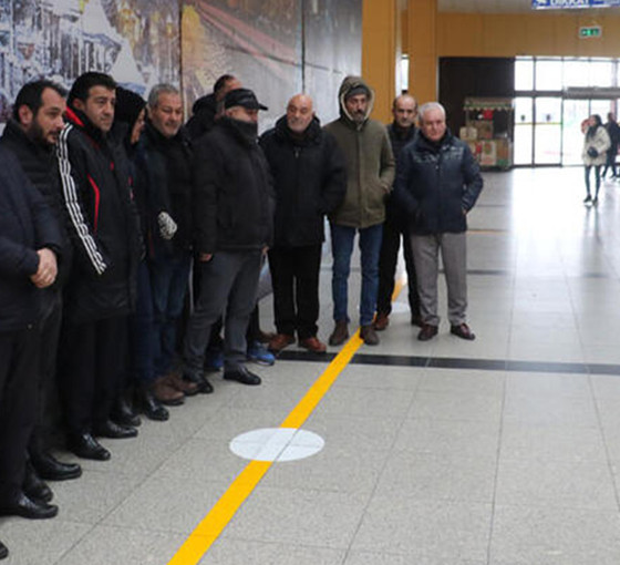 Eskişehir Otogarı çalışanlarından 'üşüyoruz' eylemi