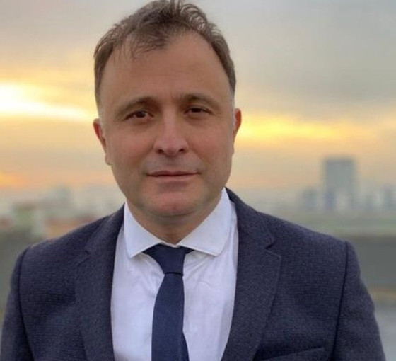 Halk TV'de bir üst düzey istifa daha: Hakan Çelenk görevi bıraktı