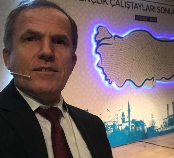Boğaziçi İİBF Dekanı kendisini yine atadı, üç koltuk sahibi oldu