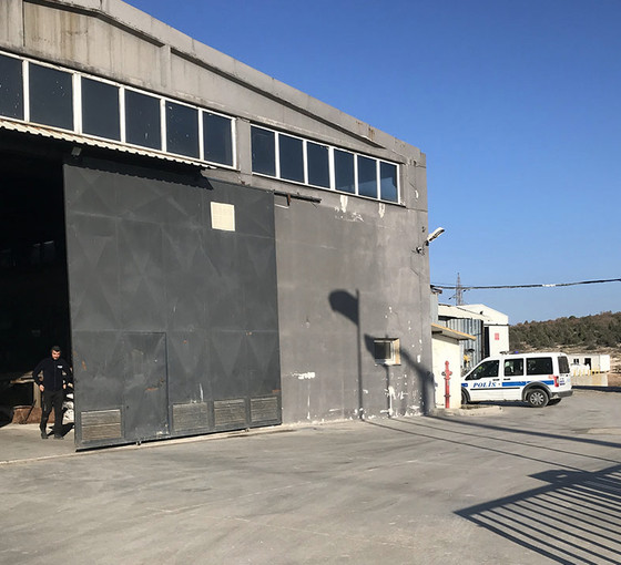 Çuvalların arasında sıkışan işçi öldü