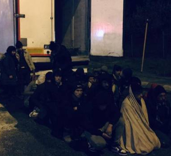 Türkiye'den sınır dışı edilen Afgan göçmenler yaşadıkları kötü muameleyi anlattı