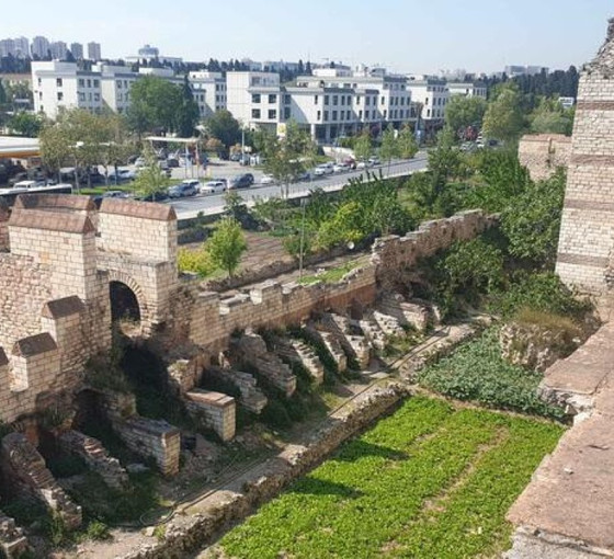 'Yedikule Bostanları restorasyonda tahrip edildi' iddiası