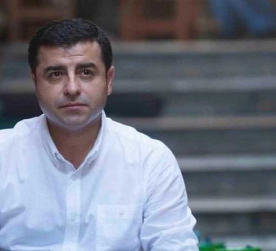 Demirtaş’tan Erdoğan’a: Mayısta sözleşmen bitiyor ‘Saray’ı boşalt, muslukları götürme ha!