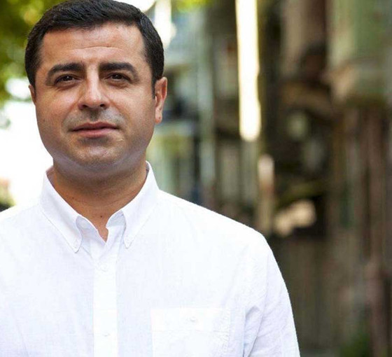 Demirtaş'tan depremde yakınlarını kaybeden mahpuslar için çağrı