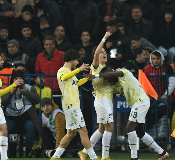Fenerbahçe Antep'ten galip döndü
