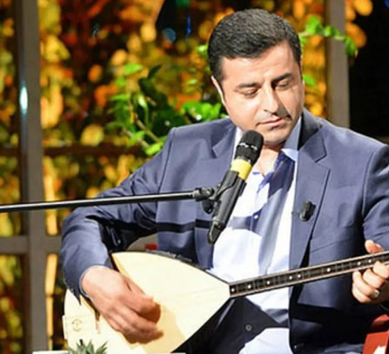 Demirtaş, yurttaşlara seslendi: Biz seçim şarkısı yaptık, şimdi sıra sizde