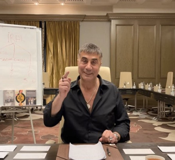 Sedat Peker 'pislikleri ifşa etmek istiyor' mesajını retweetledi, sonra sildi