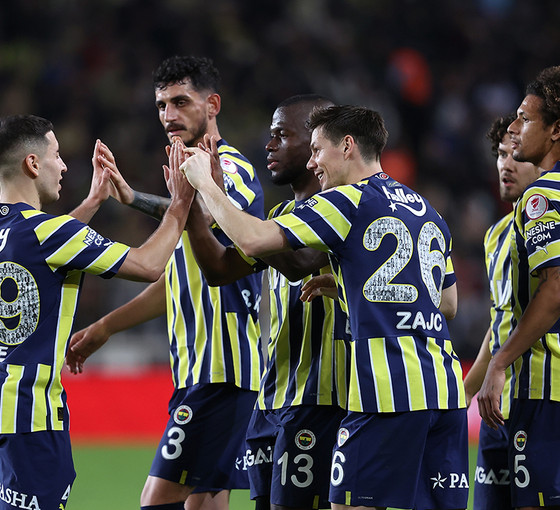 Fenerbahçe 2 kısanın dev asistleriyle…