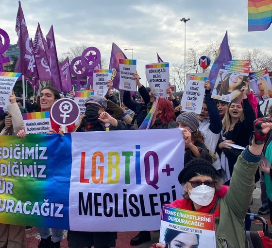 LGBTİQ+ Meclisleri'nden anayasa teklifine karşı çağrı: #TartışmasızHAYIR!