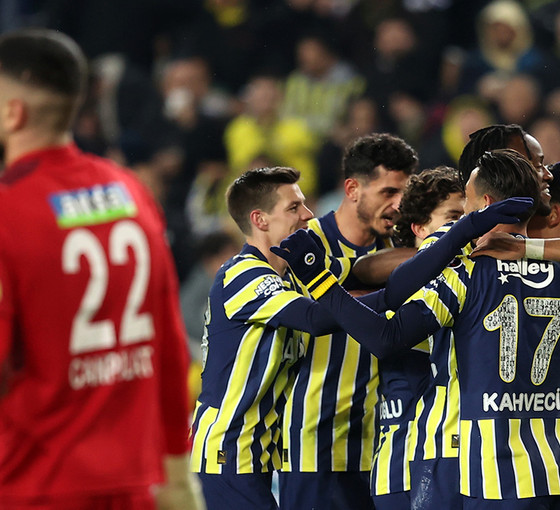 Fenerbahçe'den Kasımpaşa'ya dört fark
