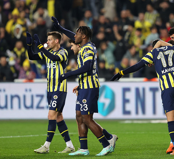 Fenerbahçe golcüsüyle farka gitti