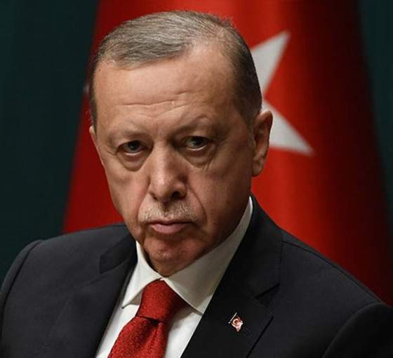 Erdoğan, 'karne hediyesi et' haberini yapan muhabiri hedef aldı