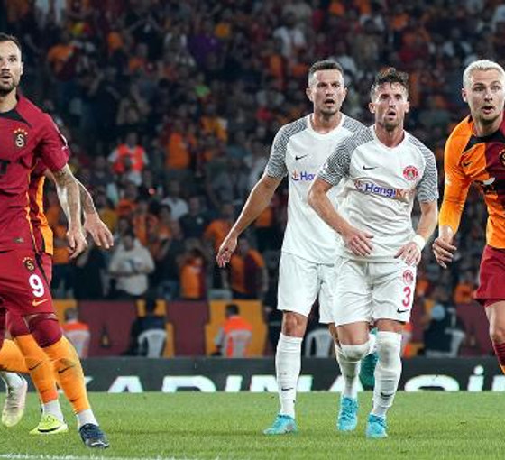Galatasaray Ümraniyespor'u 3-2 mağlup etti