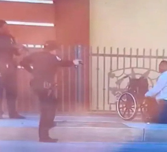 ABD'de engelli siyahı öldüren polislere inceleme