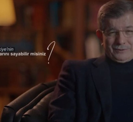 Davutoğlu gençlerin sorularını cevapladı: Bütün eksiklikleri giderecek olan sizlersiniz